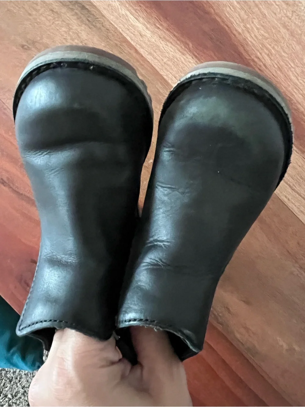 UGG Lemmy Black Leather Chelsea Ankle Boots Kids‎ Size 8 1009218T